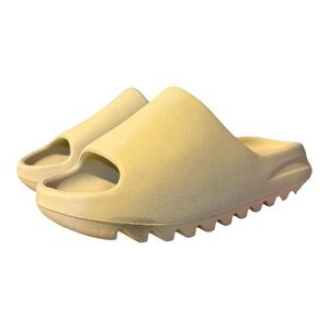 Adidas Yeezy Slide Bone Men’s Sz 5 Women’s Sz 6